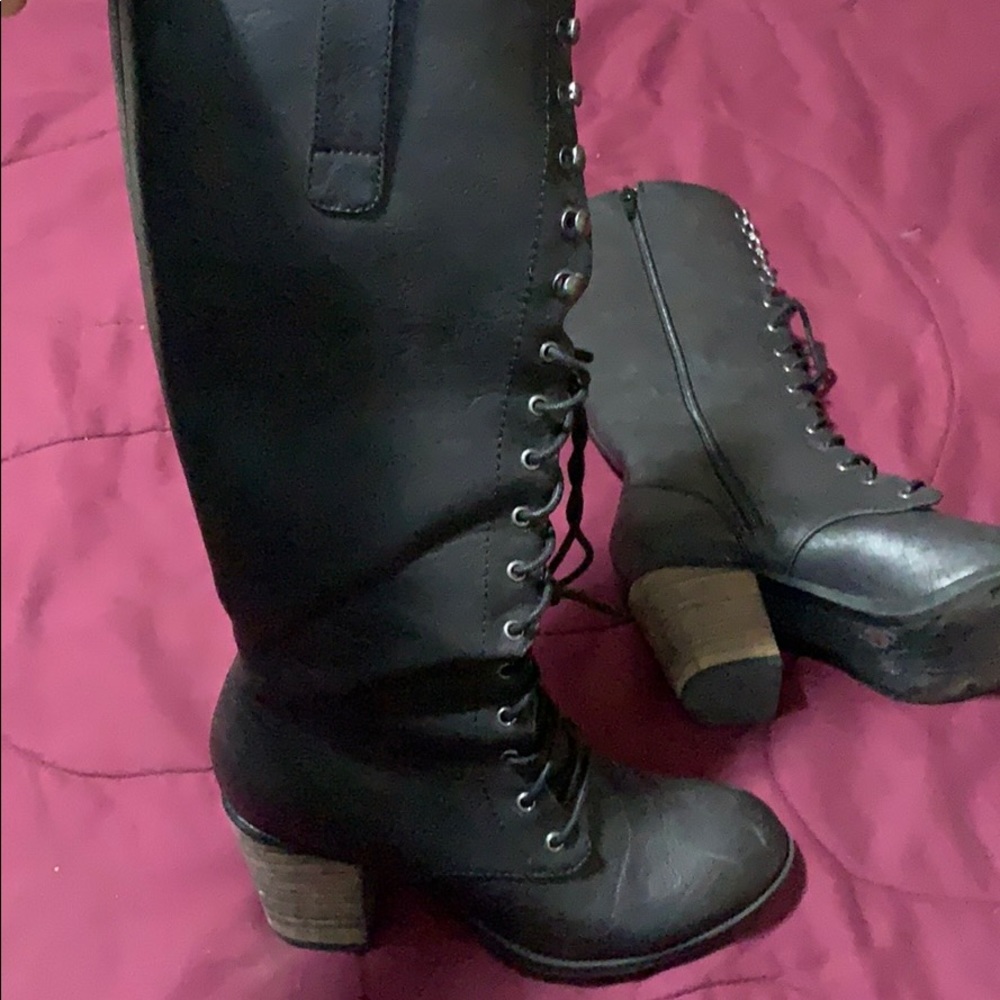 Boots - Picture 2 of 5